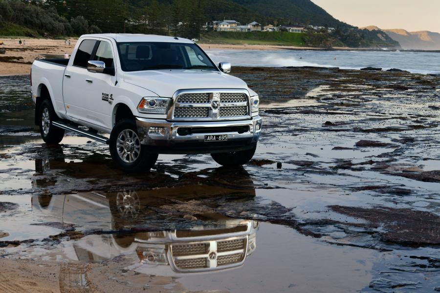  Dodge Ram 2500 Laramie Crew Cab 2015 года  (AU) (фото 34 из 40)